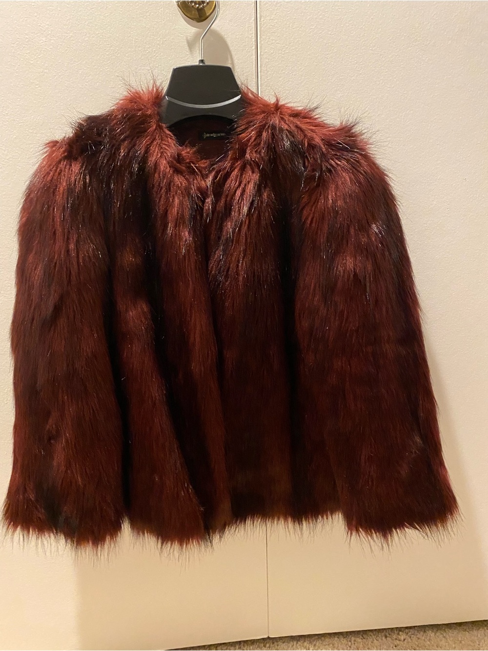 Stradivarius Burgundy Faux Fur Statement Jacket Size S - Picture 4 of 9